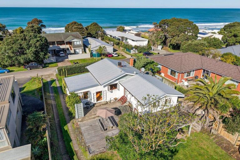 Photo of property in 3 Pare Street, Wainui, Gisborne, 4010