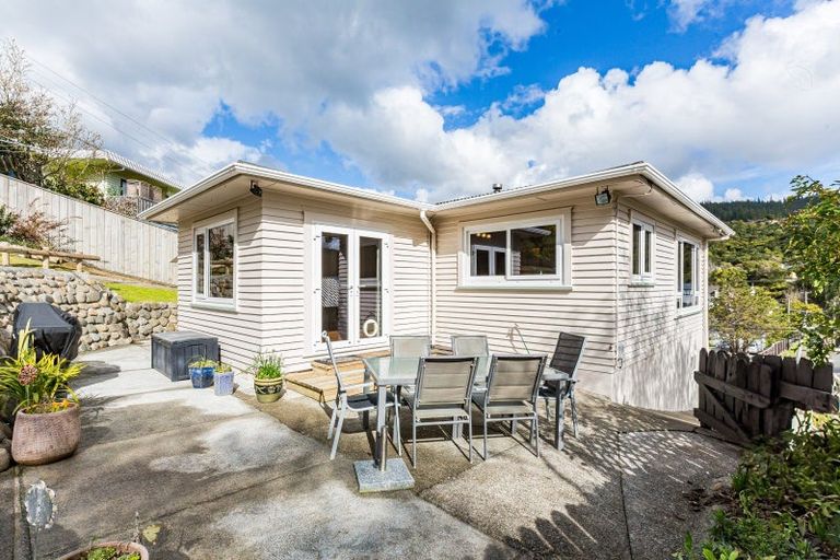 Photo of property in 25a Field Street, Silverstream, Upper Hutt, 5019