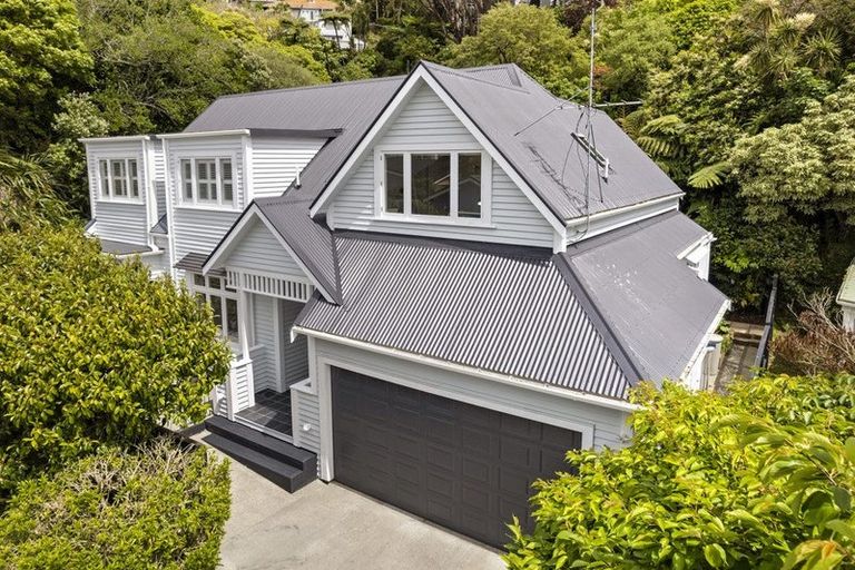 Photo of property in 56 Glen Road, Kelburn, Wellington, 6012