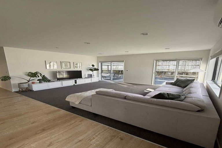 Photo of property in 12 Huarahi Pai Road, Huapai, Kumeu, 0810