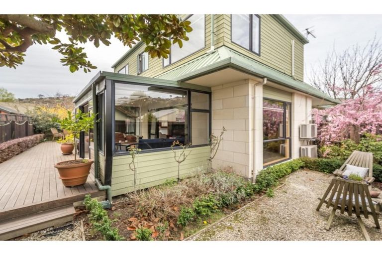 Photo of property in 8 Herbs Place, Cashmere, Christchurch, 8022