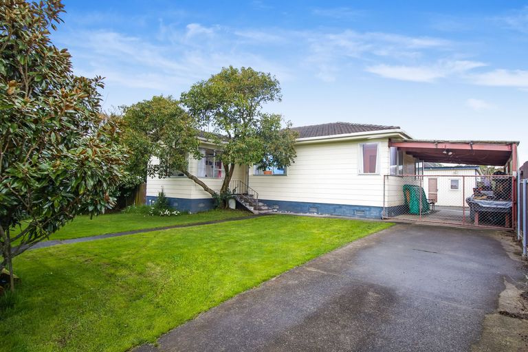 Photo of property in 5 Karina Place, Glen Eden, Auckland, 0602