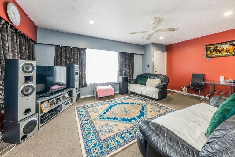 Photo of property in 2/2a Hutt Road, Manurewa, Auckland, 2102