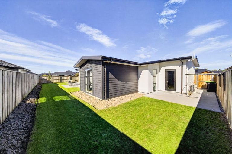 Photo of property in 49 Watkins Drive, Rangiora, 7400