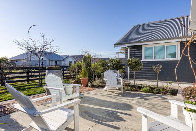 Photo of property in 5 Grooby Place, Havelock North, 4130