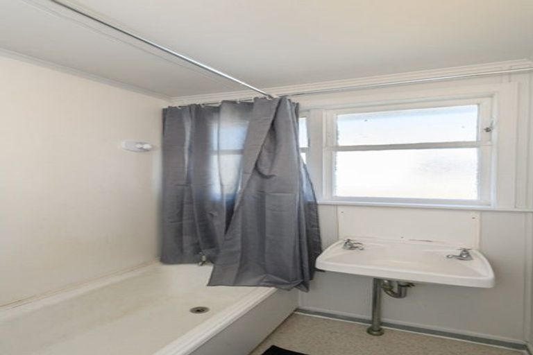 Photo of property in 5 Hinemoa Street, Levin, 5510