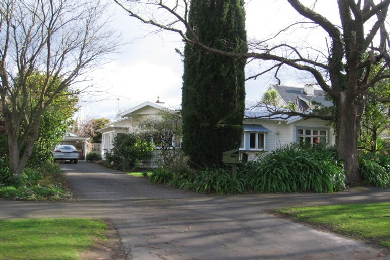 Photo of property in 28 Langston Avenue, Palmerston North, 4414