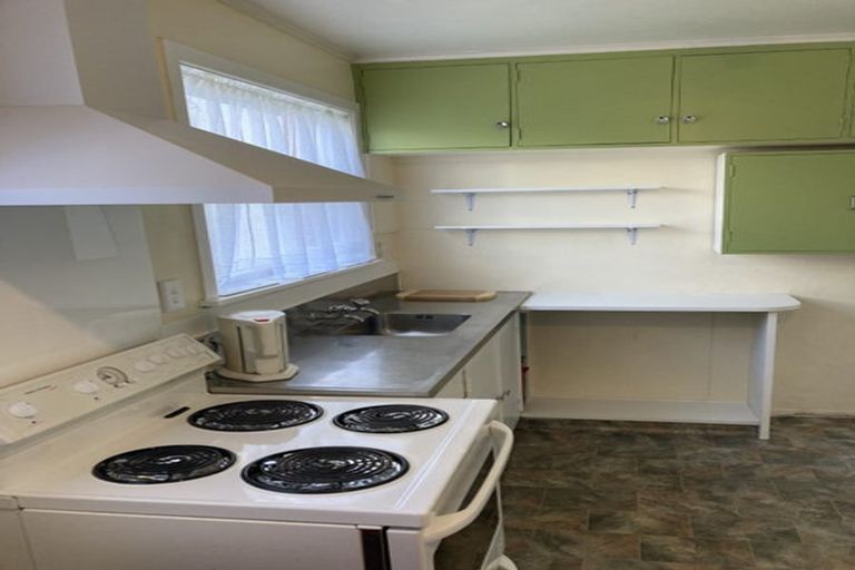 Photo of property in Shakespeare Flats, 8/48 Merton Street, Trentham, Upper Hutt, 5018