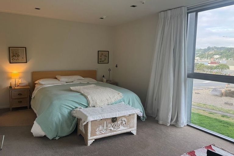 Photo of property in Patent 326 Apartments, 104h/326 Evans Bay Parade, Hataitai, Wellington, 6021