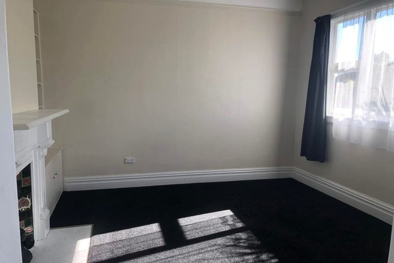 Photo of property in 2 Cecil Place, Waltham, Christchurch, 8023