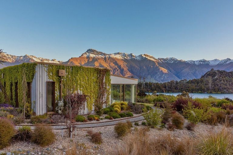Photo of property in 4 Fishermans Lane, Mount Creighton, Queenstown, 9371