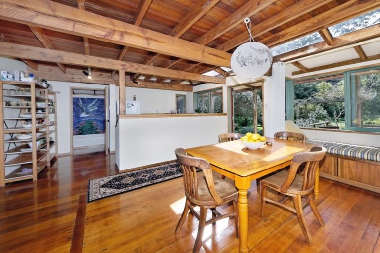 Photo of property in 66 Karekare Road, Karekare, Auckland, 0772