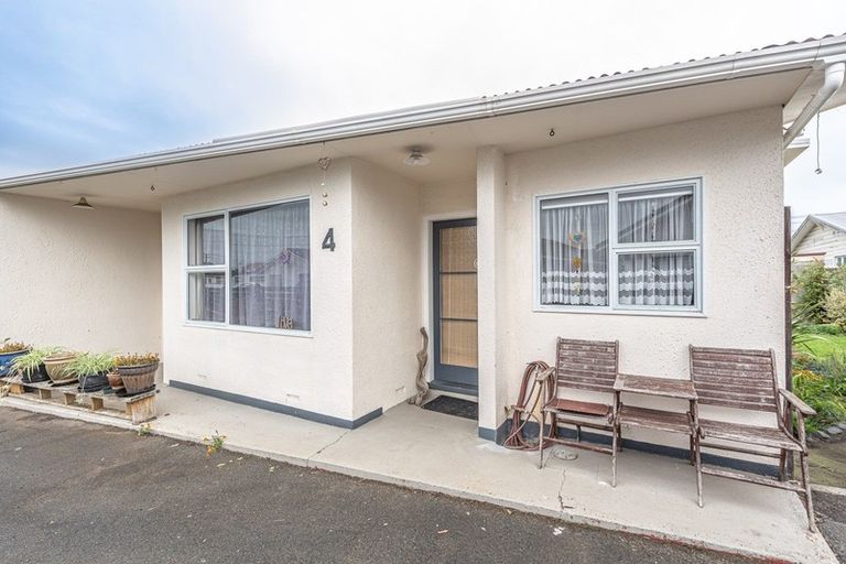 Photo of property in 104 Alma Road, Gonville, Whanganui, 4501