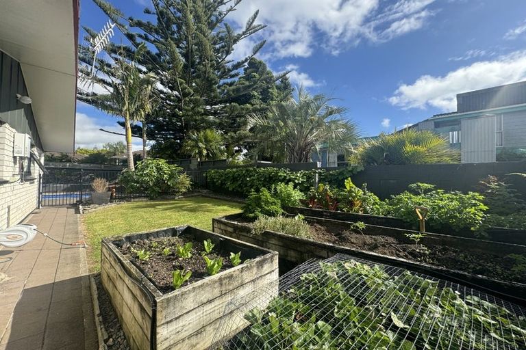 Photo of property in 6 Ranfurly Place, Te Kamo, Whangarei, 0112