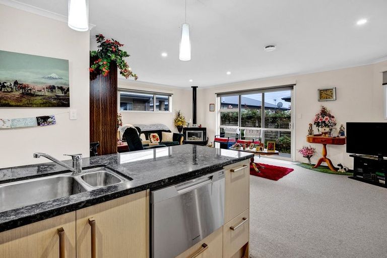 Photo of property in 28 Princes Street, Hawera, 4610