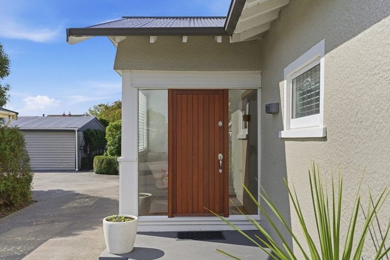 Photo of property in 1/68 Searells Road, Strowan, Christchurch, 8052