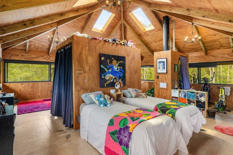 Photo of property in 77 Huia Road, Titirangi, Auckland, 0604