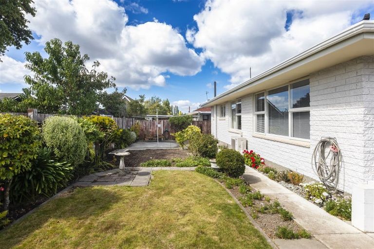 Photo of property in 15 Apollo Place, Papanui, Christchurch, 8052