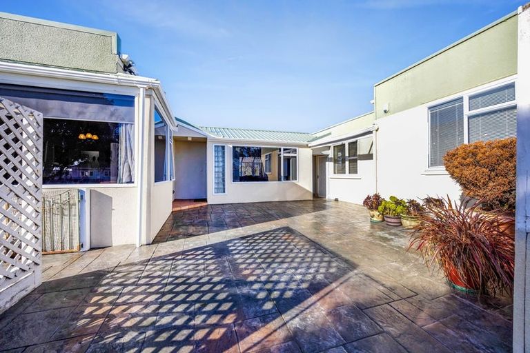 Photo of property in 74 South Road, Manaia, 4612