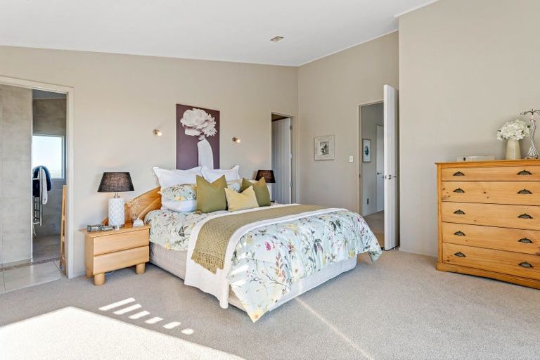 Photo of property in 154 Sandspit Road, Shelly Park, Auckland, 2014