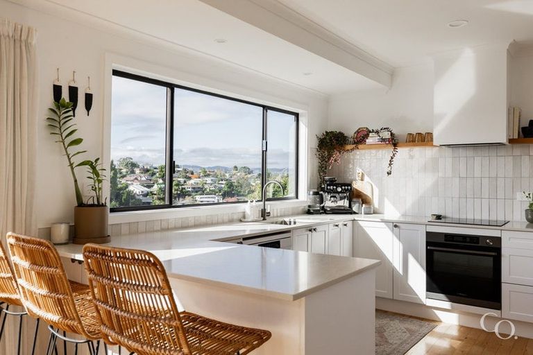 Photo of property in 70 Hinewa Road, Otumoetai, Tauranga, 3110