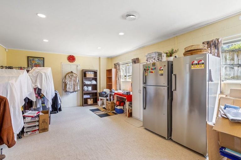 Photo of property in 15a Sarona Avenue, Glen Eden, Auckland, 0602