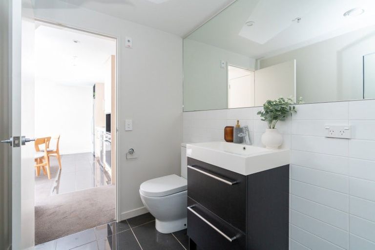 Photo of property in Nouvo Apartments, 21u4i Rugby Street, Mount Cook, Wellington, 6021