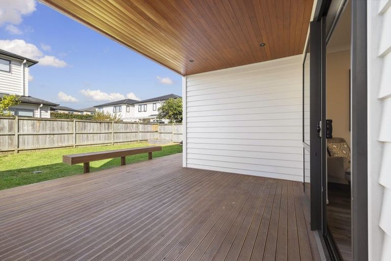 Photo of property in 30 Hikuawa Road, Flat Bush, Auckland, 2019