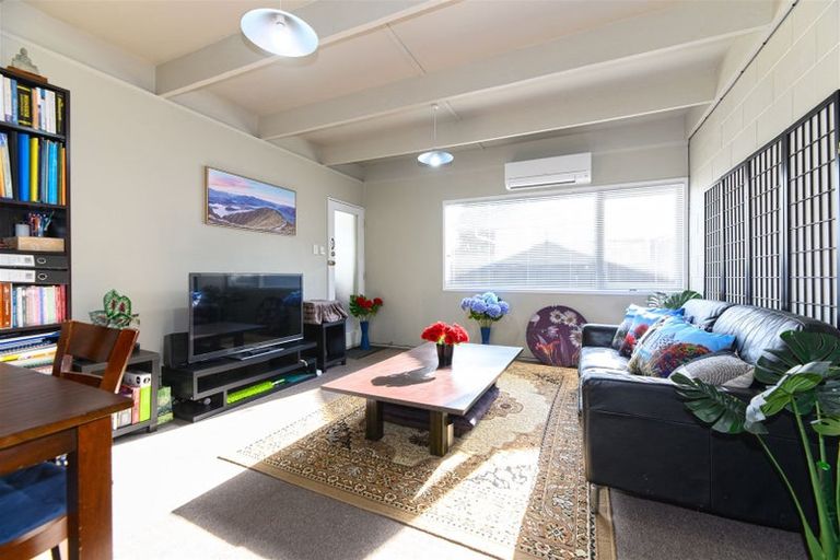 Photo of property in 3/5 Keeling Road, Henderson, Auckland, 0612