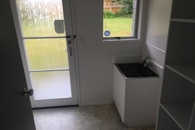 Photo of property in 75 Solar Road, Glen Eden, Auckland, 0602