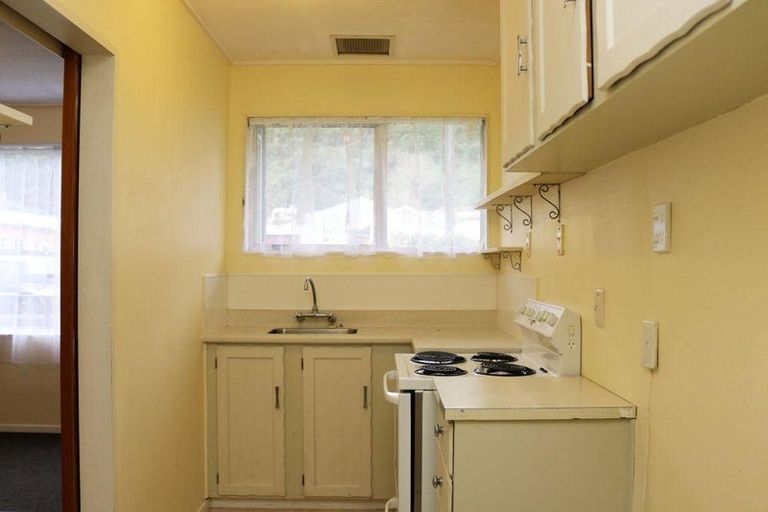 Photo of property in 171f2 Queens Drive, Lyall Bay, Wellington, 6022