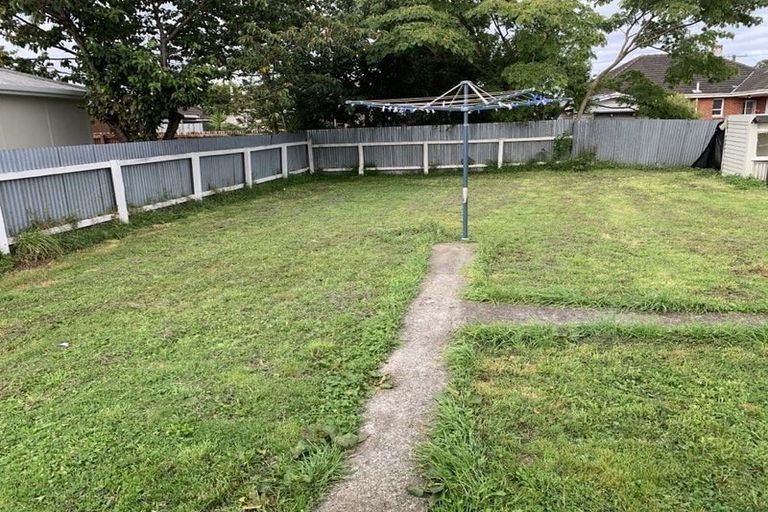 Photo of property in 11 Goldsmith Crescent, Levin, 5510