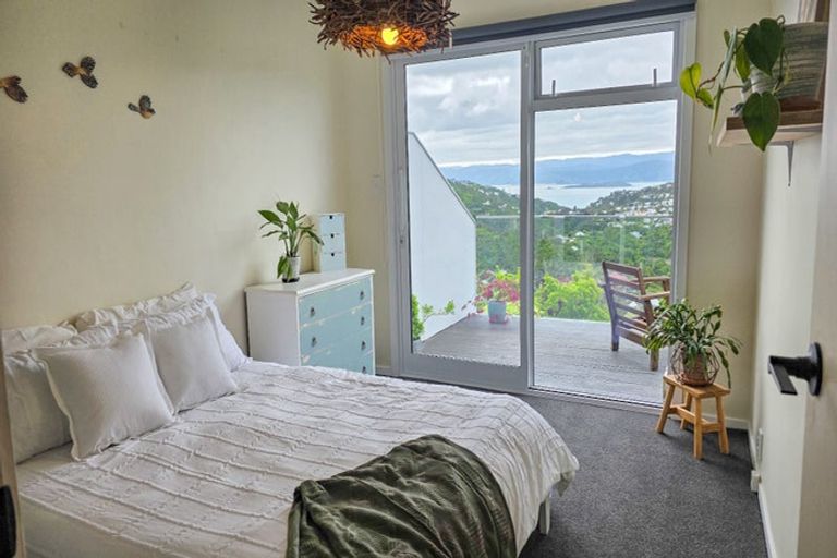 Photo of property in 18a Downing Street, Crofton Downs, Wellington, 6035