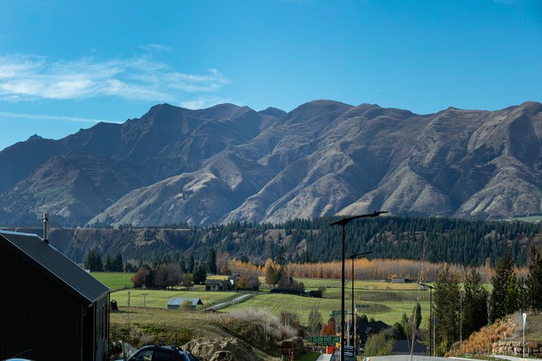 Photo of property in 36 Atkins Road, Luggate, Wanaka, 9382