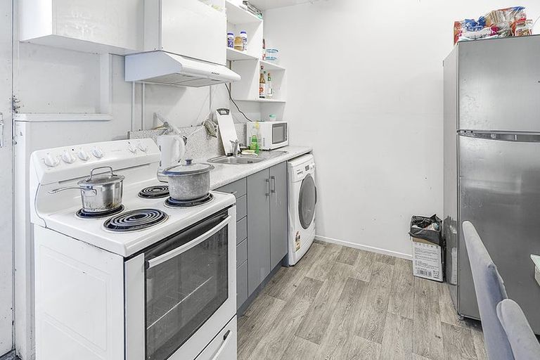 Photo of property in 102 Newcastle Road, Dinsdale, Hamilton, 3204