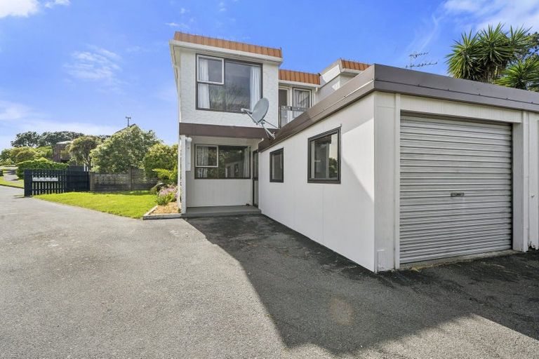 Photo of property in 9a Ash Grove, Ranui, Porirua, 5024