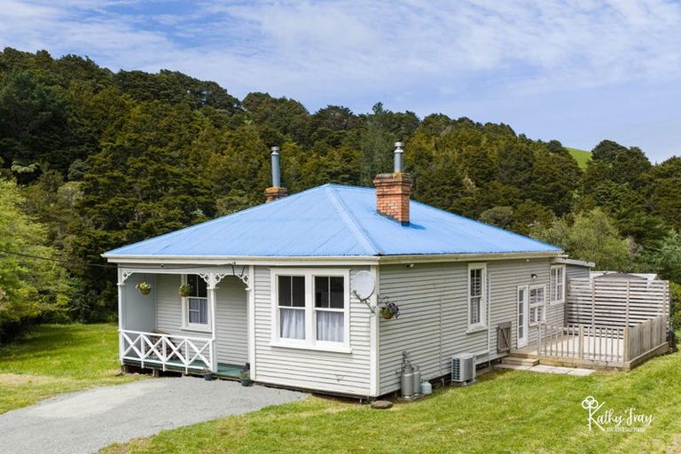 Photo of property in 27 Donnellys Station Road, Donnellys Crossing, Dargaville, 0379