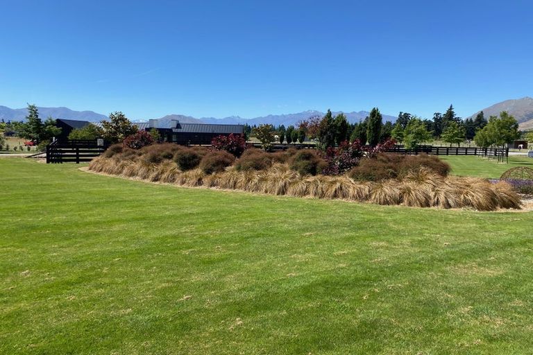 Photo of property in 14 Little Orchard Way, Wanaka, 9382