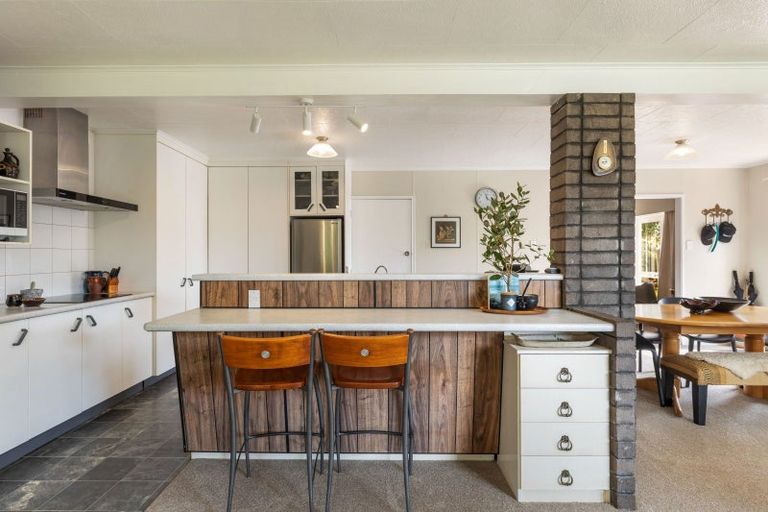 Photo of property in 1276 Egmont Road, Egmont Village, New Plymouth, 4372