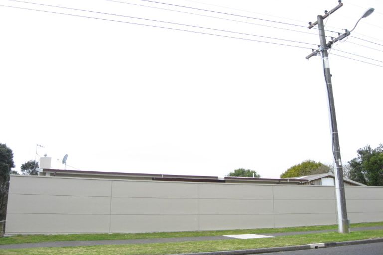 Photo of property in 57a Wairau Road, Oakura, 4314