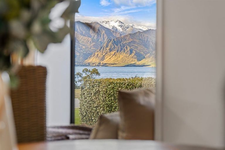 Photo of property in 12 Flora Dora Parade, Lake Hawea, Wanaka, 9382
