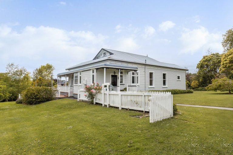 Photo of property in 209 Tiro Tiro Road, Levin, 5510