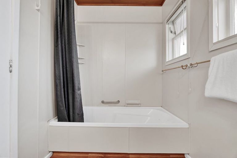Photo of property in 8 Skye Place, Burnside, Christchurch, 8053