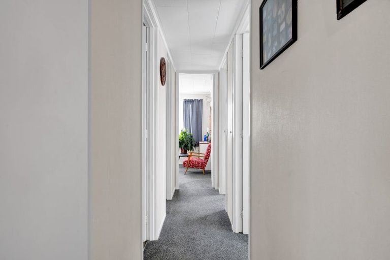 Photo of property in 5 Iredale Road, Hawera, 4610