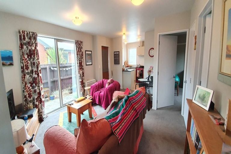 Photo of property in 17 Picton Avenue, Riccarton, Christchurch, 8011