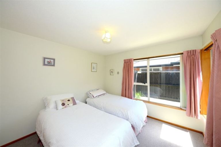 Photo of property in 1/43 Kedleston Drive, Avonhead, Christchurch, 8042