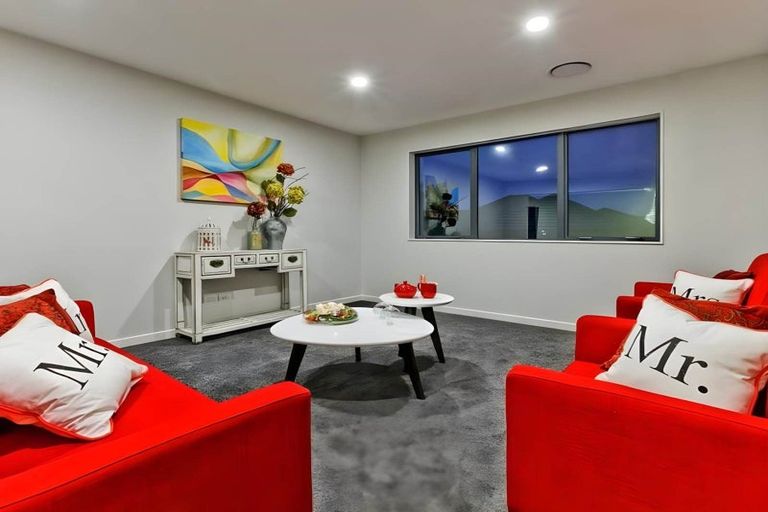 Photo of property in 56 Huntington Park Drive, Greenhithe, Auckland, 0632