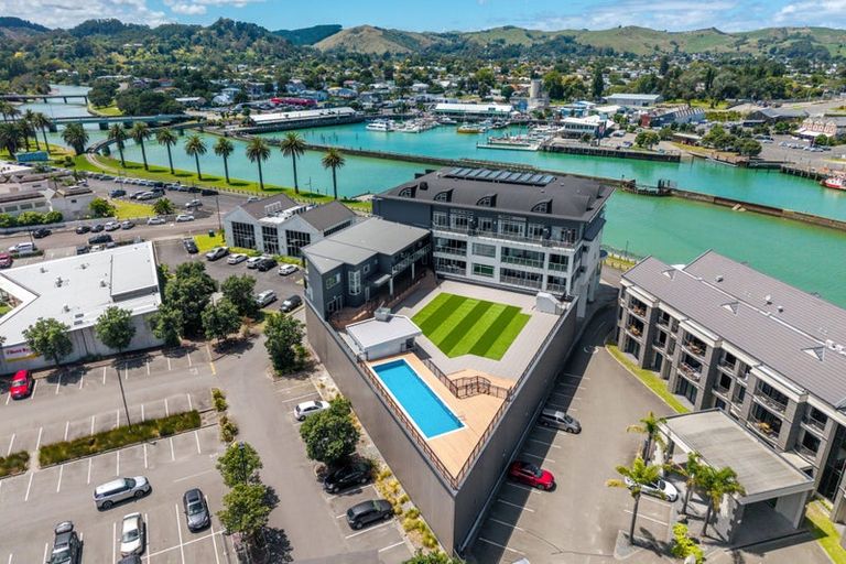 Photo of property in Marina View Apartments, 303/4 Reads Quay, Gisborne, 4010