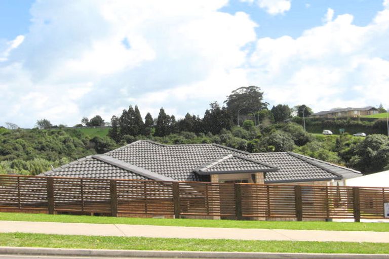 Photo of property in 35 Kinloch Drive, Bethlehem, Tauranga, 3110