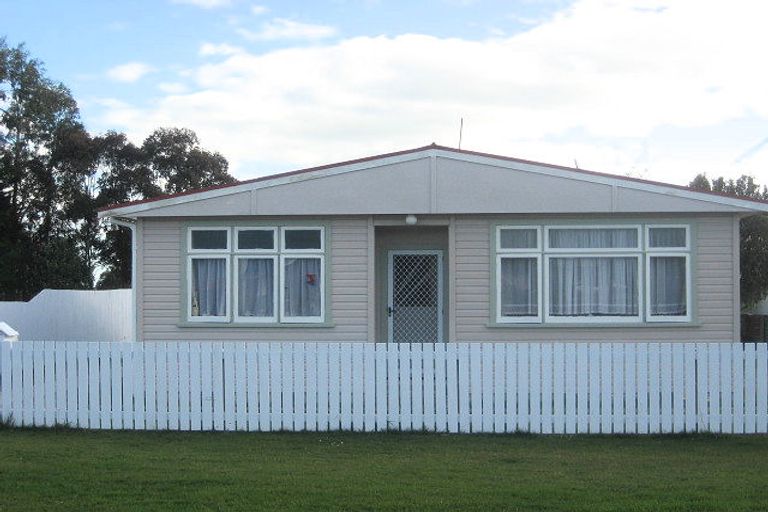 Photo of property in 16 Vera Street, Marton, 4710